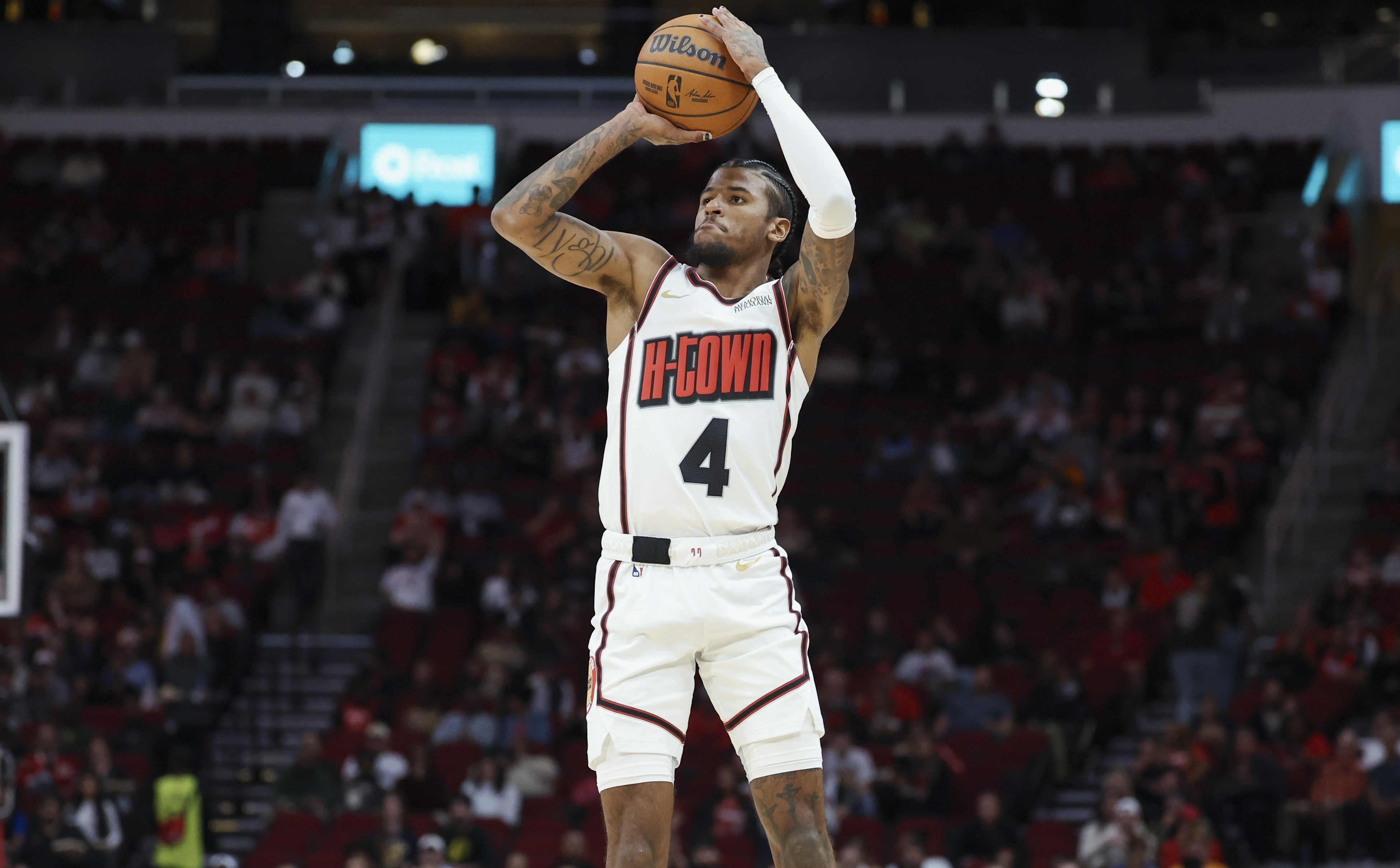 米乐m6官网-快船不敌火箭，球队表现惨淡