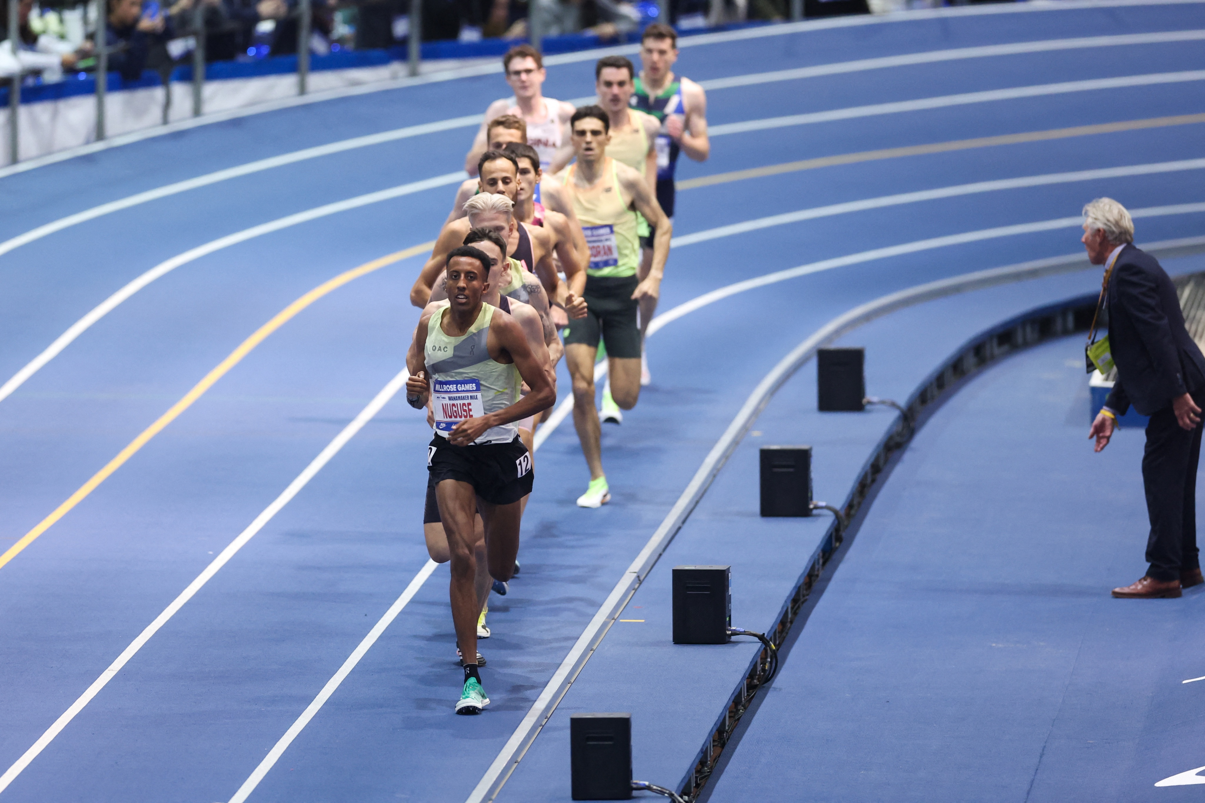 米乐体育官网首页-厄立特里亚长跑运动员领跑全程